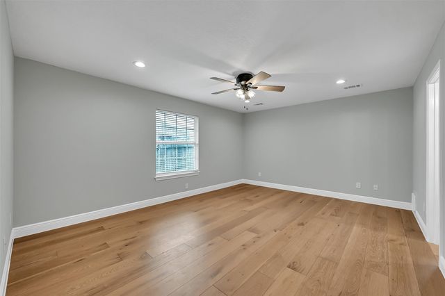12744 Point Aquarius Boulevard, Willis, TX 77318