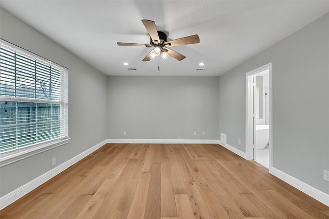 12744 Point Aquarius Boulevard, Willis, TX 77318