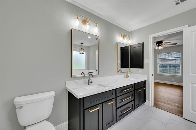 12744 Point Aquarius Boulevard, Willis, TX 77318