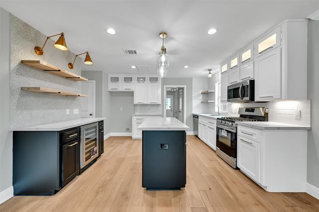 12744 Point Aquarius Boulevard, Willis, TX 77318