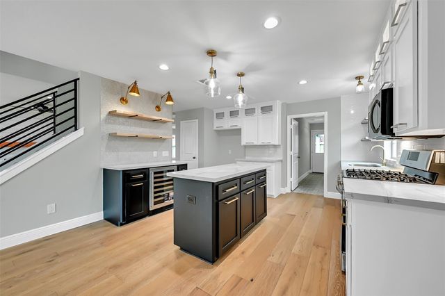 12744 Point Aquarius Boulevard, Willis, TX 77318