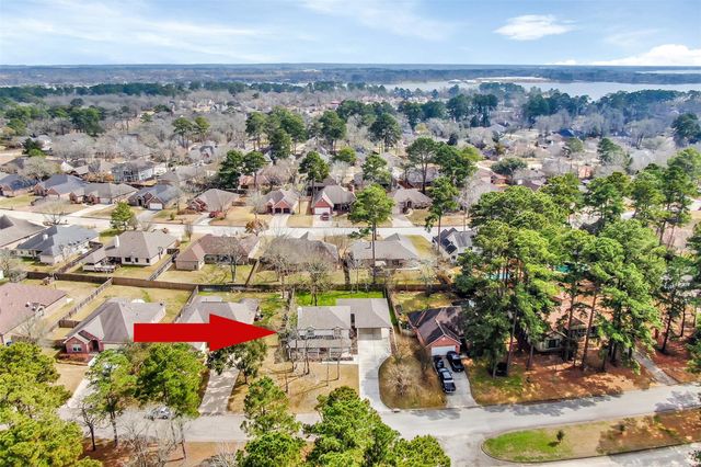12744 Point Aquarius Boulevard, Willis, TX 77318