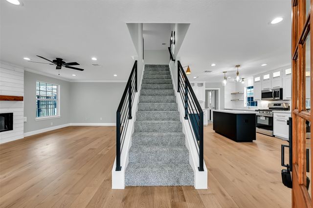 12744 Point Aquarius Boulevard, Willis, TX 77318