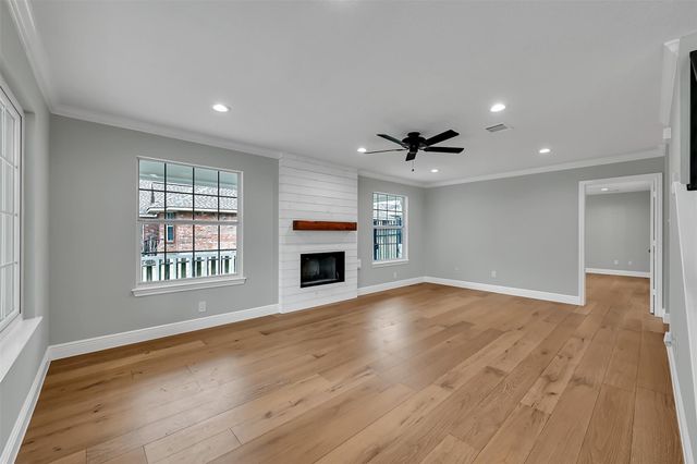 12744 Point Aquarius Boulevard, Willis, TX 77318