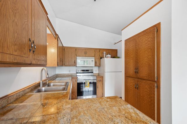 14797 Lower Endicott Way, Apple Valley, MN 55124