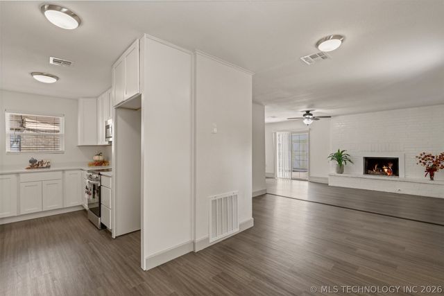 2439 S 123rd East Ave Avenue E, Tulsa, OK 74129