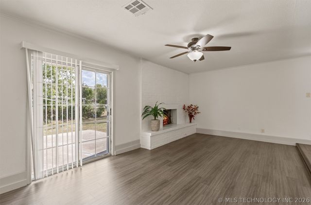 2439 S 123rd East Ave Avenue E, Tulsa, OK 74129