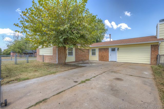 2439 S 123rd East Ave Avenue E, Tulsa, OK 74129
