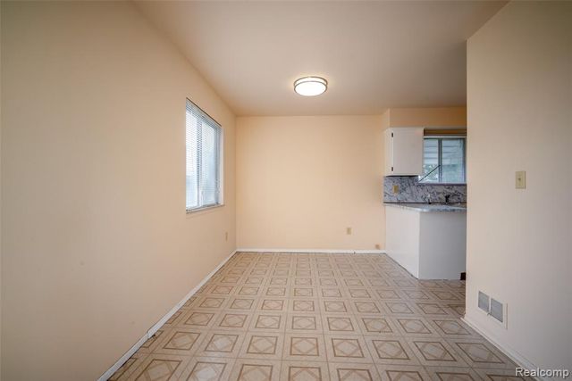 33711 Floyd Street, Clinton Township, MI 48035