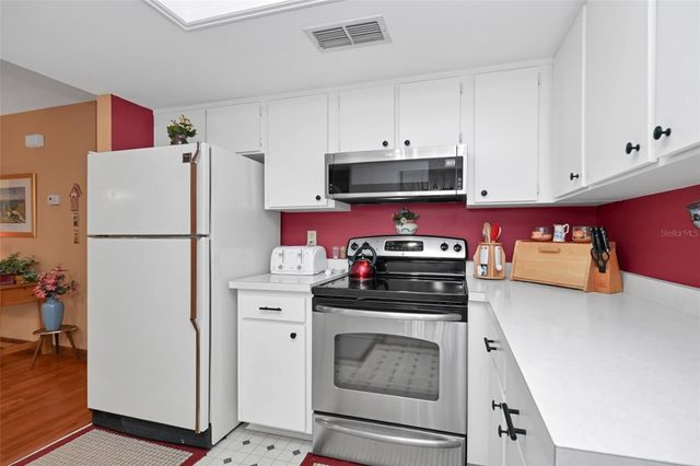 11055 SW 77TH COURT, Ocala, FL 34476