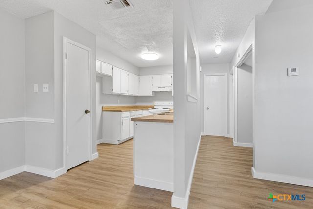 6714 Windsor Hollow, San Antonio, TX 78239