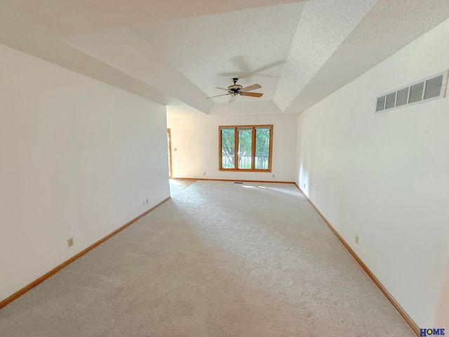 5711 Enterprise Drive, Lincoln, NE 68521