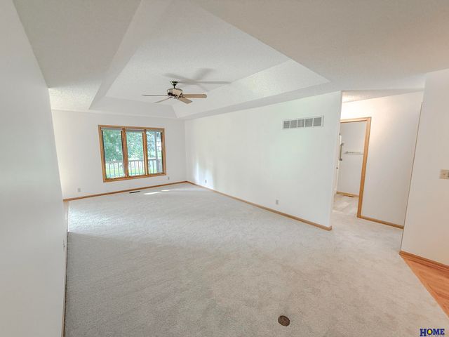 5711 Enterprise Drive, Lincoln, NE 68521
