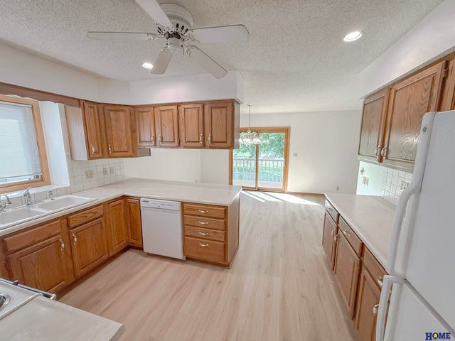 5711 Enterprise Drive, Lincoln, NE 68521