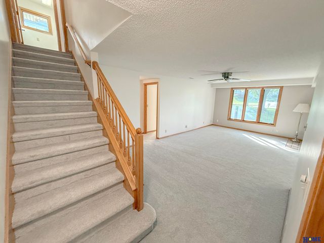 5711 Enterprise Drive, Lincoln, NE 68521