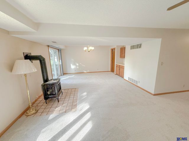 5711 Enterprise Drive, Lincoln, NE 68521