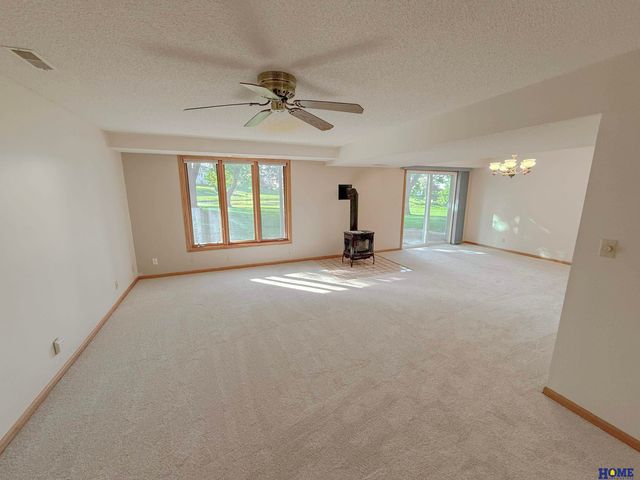 5711 Enterprise Drive, Lincoln, NE 68521