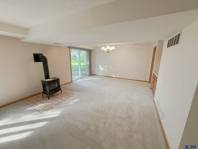 5711 Enterprise Drive, Lincoln, NE 68521