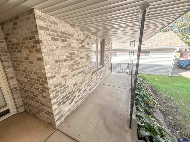 5711 Enterprise Drive, Lincoln, NE 68521