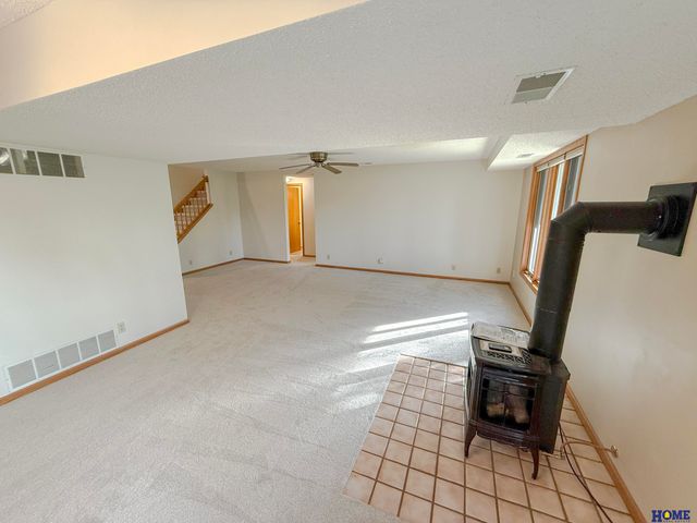 5711 Enterprise Drive, Lincoln, NE 68521