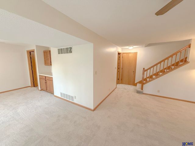 5711 Enterprise Drive, Lincoln, NE 68521