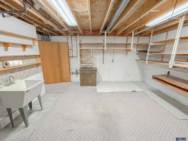 5711 Enterprise Drive, Lincoln, NE 68521