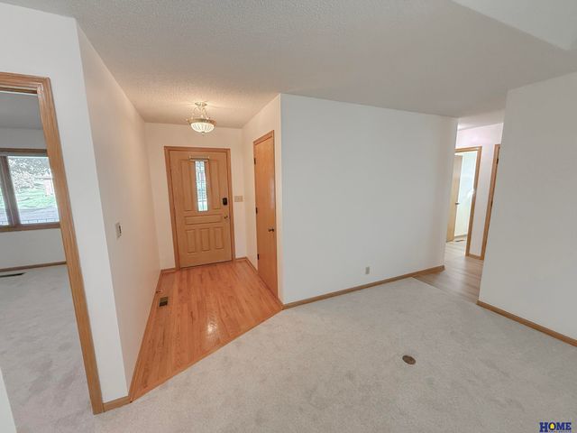 5711 Enterprise Drive, Lincoln, NE 68521