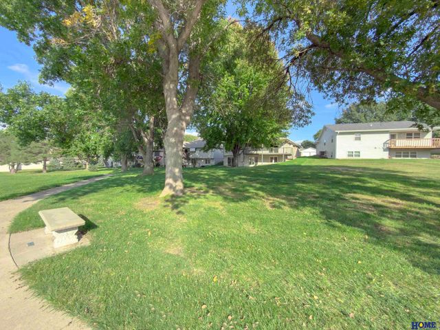 5711 Enterprise Drive, Lincoln, NE 68521