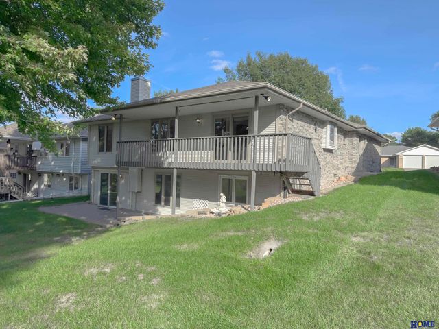 5711 Enterprise Drive, Lincoln, NE 68521
