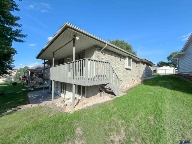 5711 Enterprise Drive, Lincoln, NE 68521