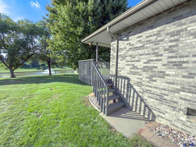 5711 Enterprise Drive, Lincoln, NE 68521