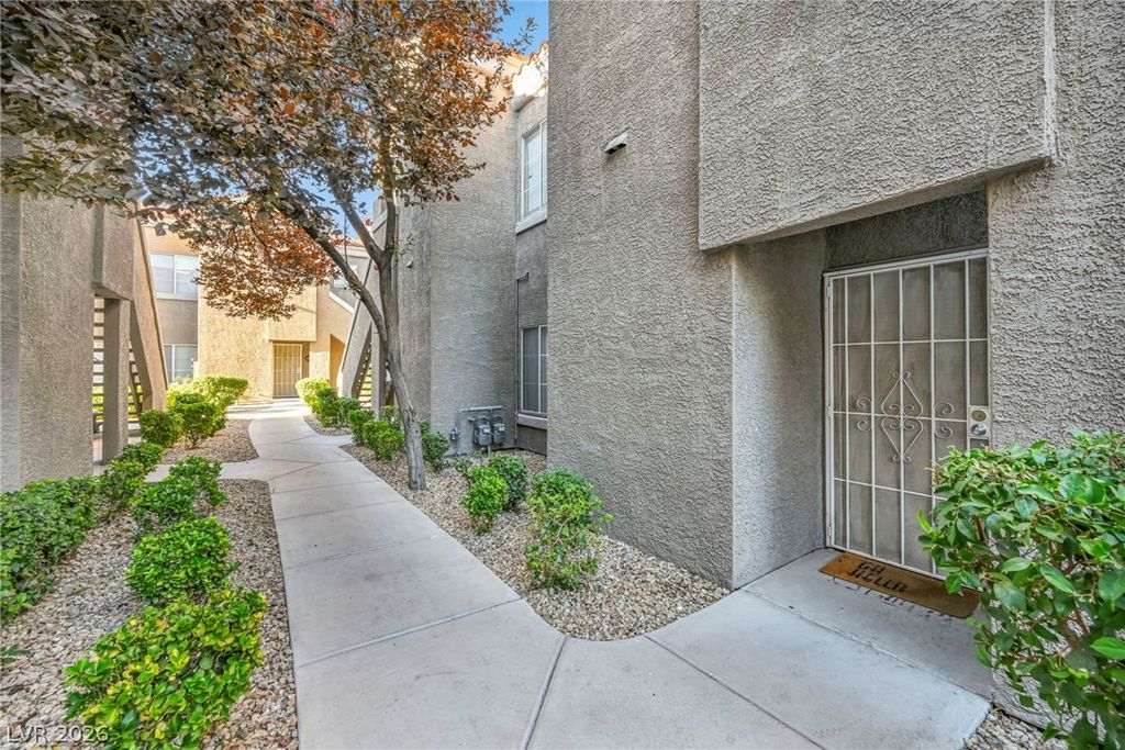 5525 West Flamingo Road 1021, Las Vegas, NV 89103 — photo 2