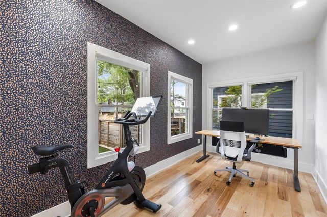 2000 Rundell PL, Austin, TX 78704