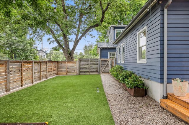 2000 Rundell PL, Austin, TX 78704