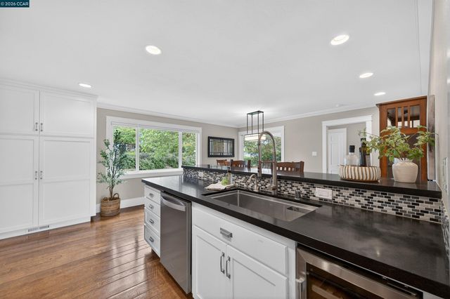 285 Apollo Way, Pleasant Hill, CA 94523