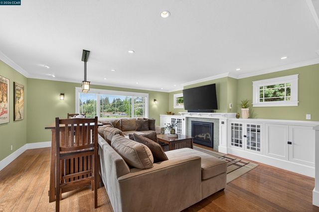 285 Apollo Way, Pleasant Hill, CA 94523