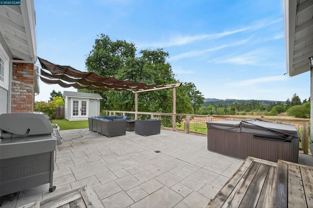 285 Apollo Way, Pleasant Hill, CA 94523