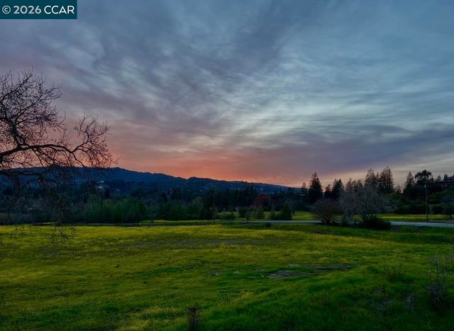 285 Apollo Way, Pleasant Hill, CA 94523