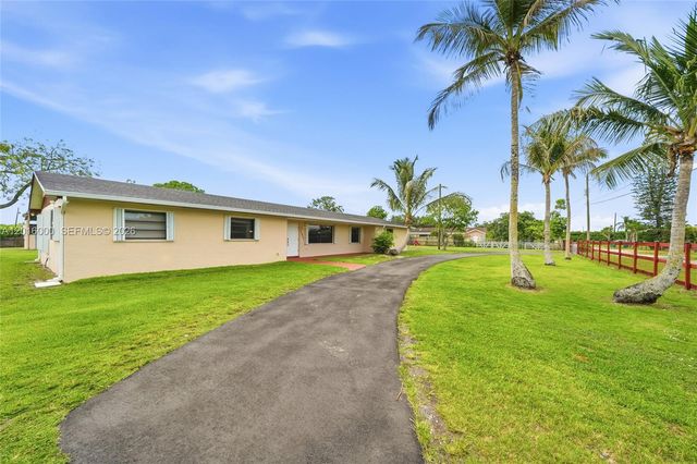 25851 SW 152nd Ct, Homestead, FL 33032