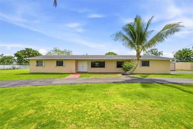25851 SW 152nd Ct, Homestead, FL 33032