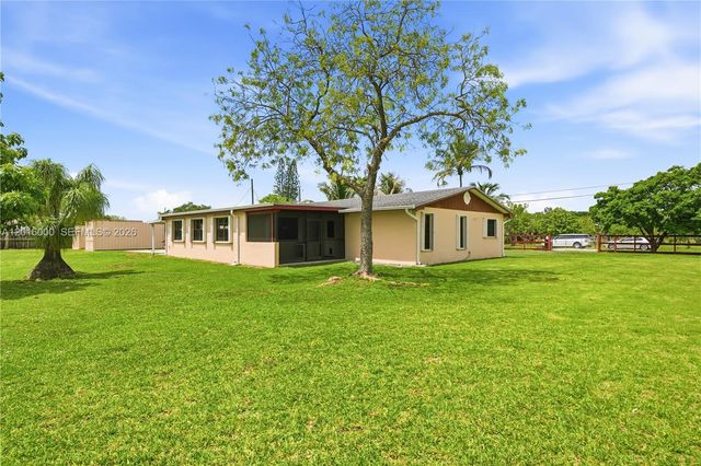 25851 SW 152nd Ct, Homestead, FL 33032