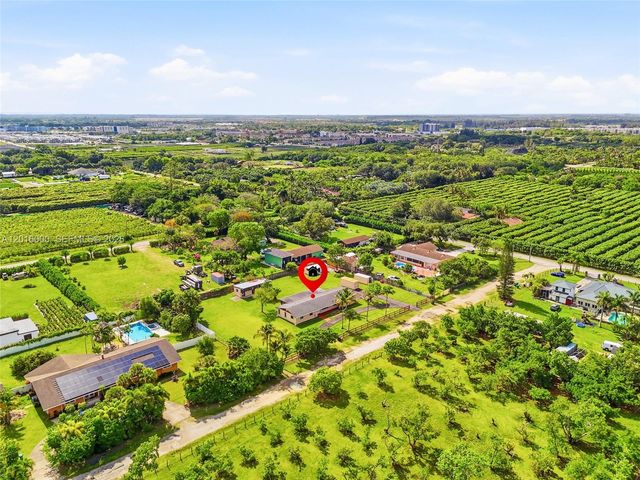 25851 SW 152nd Ct, Homestead, FL 33032