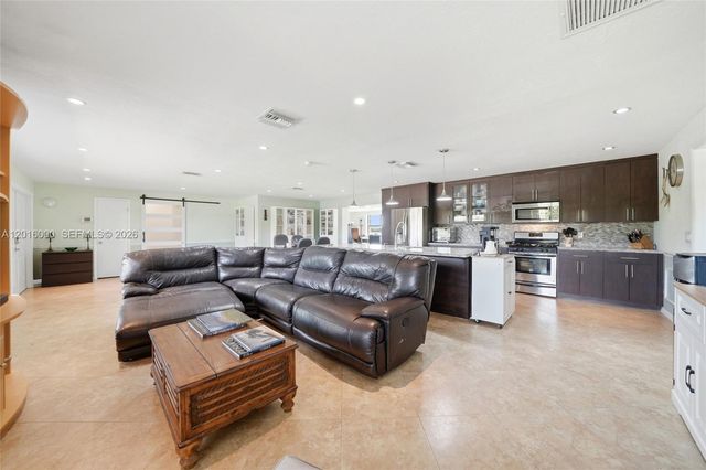 25851 SW 152nd Ct, Homestead, FL 33032