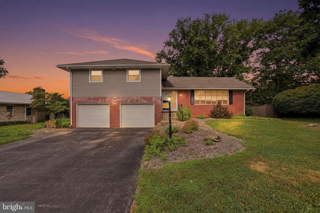 932 SUNSET AVENUE, Waynesboro, PA 17268