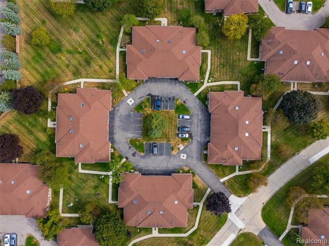 14892 Carver Court, Shelby Twp, MI 48315