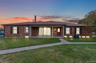 14892 Carver Court, Shelby Twp, MI 48315