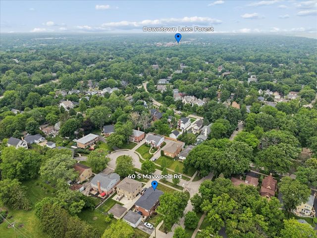 40 S Maywood Road 40, Lake Forest, IL 60045