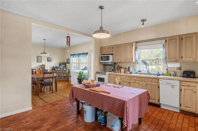 3801 Oak Ridge Road, Summerfield, NC 27358