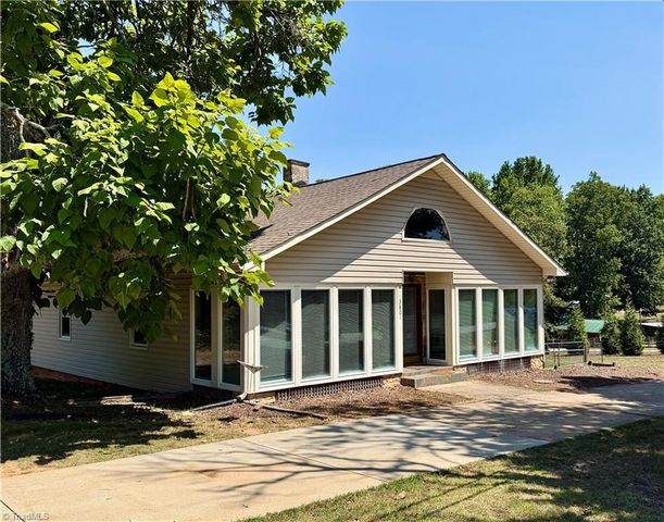 3801 Oak Ridge Road, Summerfield, NC 27358