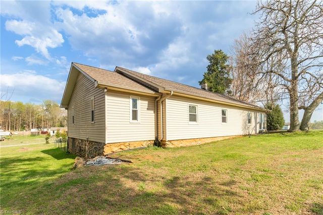 3801 Oak Ridge Road, Summerfield, NC 27358